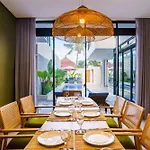 New 3 Bedroom Villa With Rooftop Central Seminyak