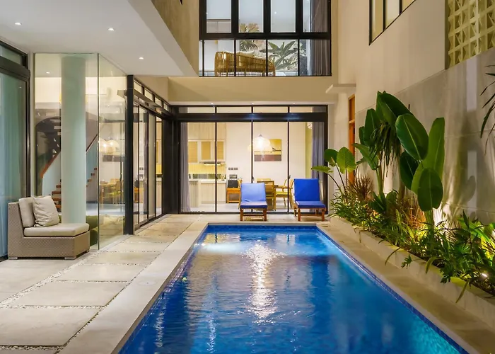New 3 Bedroom Villa With Rooftop Central Seminyak