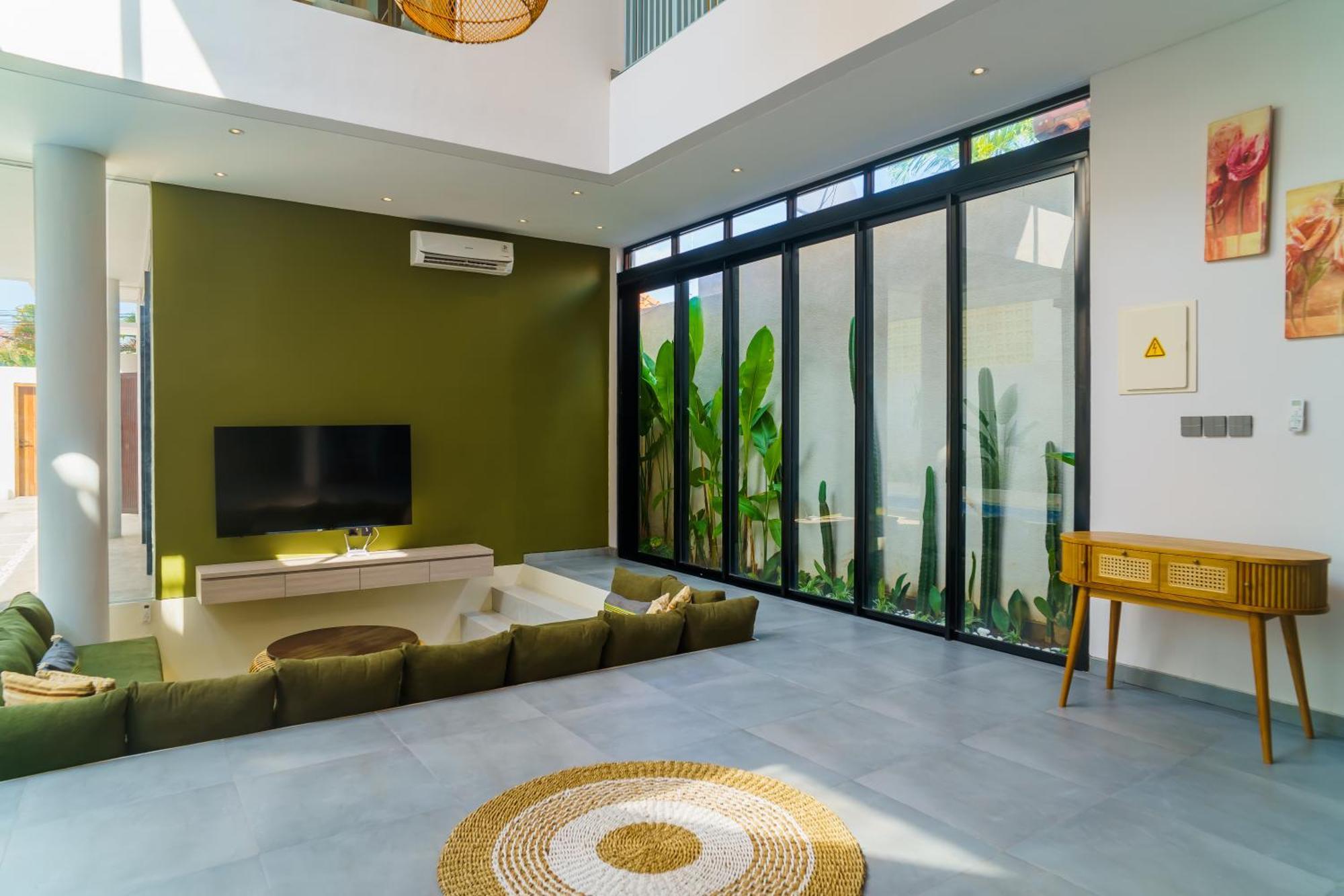 New 3 Bedroom With Rooftop *